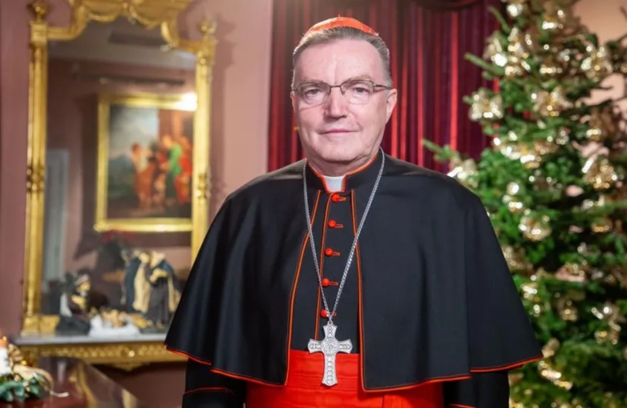 Božićna čestitka kardinala Bozanića: Bog ulazi u ljudsku svakidašnjicu