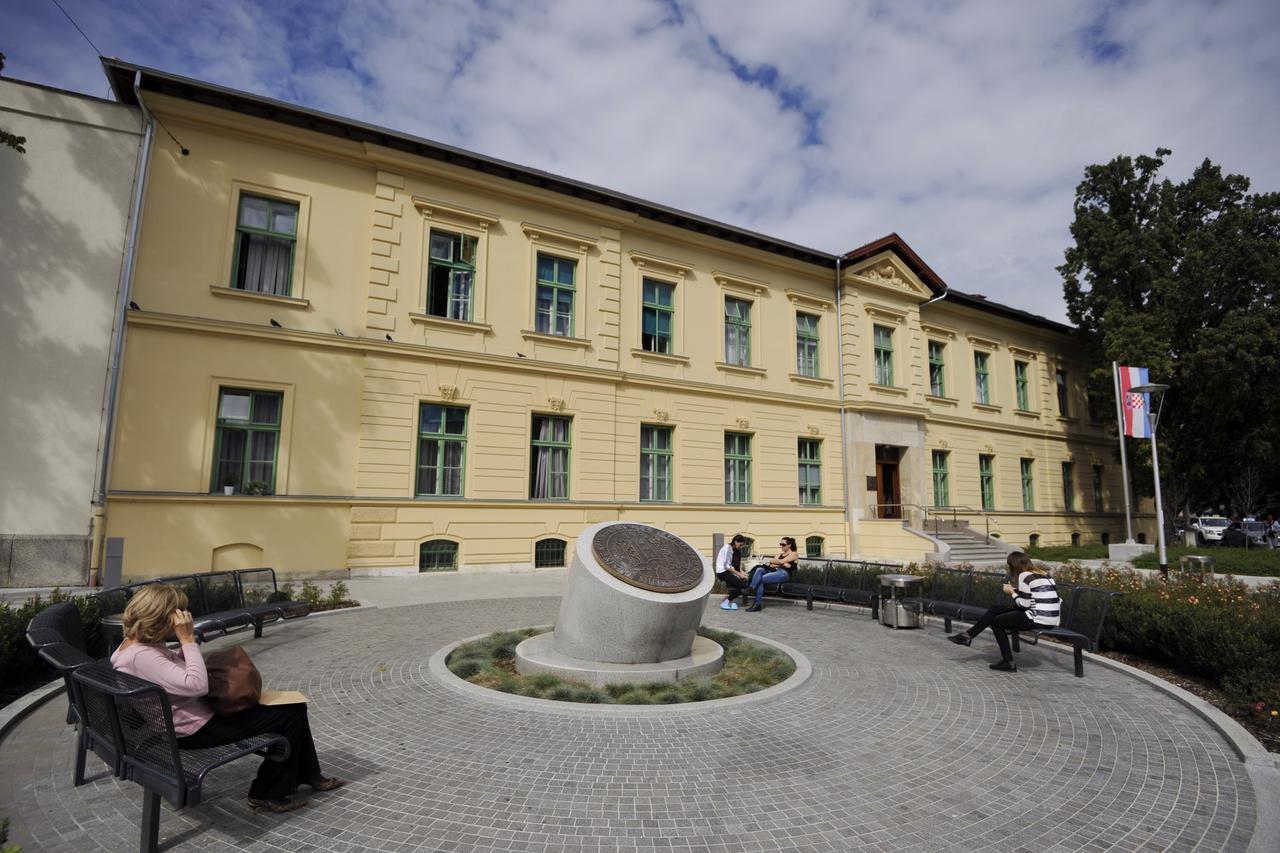 Cjenik iz hrvatskih bolnica - evo koliko ćete platiti za slomljenu nogu ili srčani udar ako nemate dopunsko