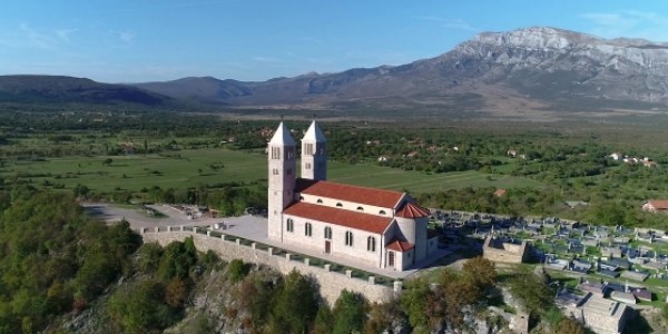 PONOSNO I NEPOKORENO KIJEVO BILO JE I OSTALO NA BRANIKU DOMOVINE