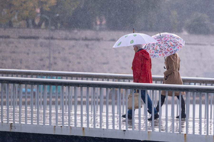 Vrijeme vjetrovito i oblačno sa sunčanim razdobljima, u dijelu zemlje sutra kiša