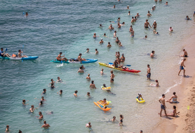 OPREZ! OPASNA PLAŽA U HRVATSKOJ: Djeca nakon kupanja trpe proljev, povraćanje i visoku temperaturu