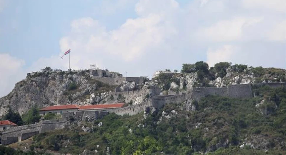 Logoraši nakon provokacije u Kninu: Nismo primijetili da su se oglasili Pupovac, Milošević i slični!