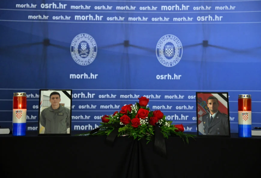 U Ministarstvu obrane otvorena knjiga žalosti za poginule hrvatske pilote