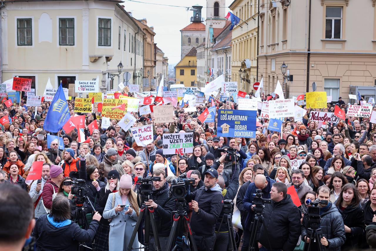 Koeficijenti se nisu svidjeli sindikatima. Evo za koliko će zapravo rasti prosječne plaće nastavnika