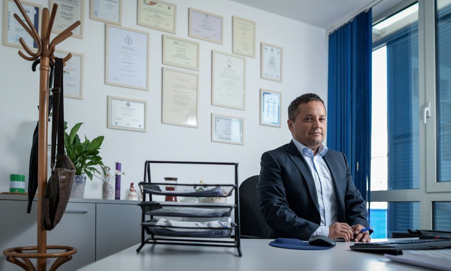 Kolarić kontrira  Capaku o njegovom  modelu pada broja novozaraženih: Ja nisam takav optimist, to mi je više na nivou dobrih želja