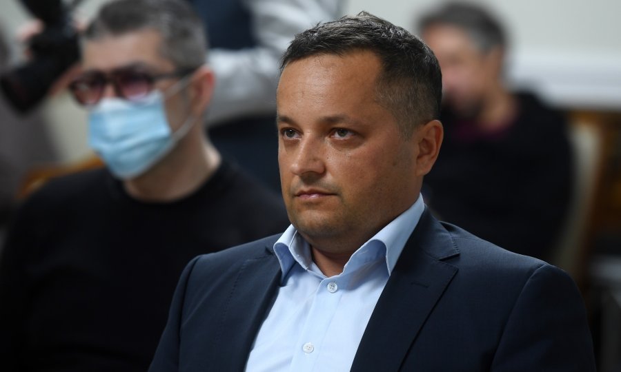 Epidemiolog Kolarić objasnio zašto bi se moglo skratiti vrijeme izolacije zaraženih osoba, ali ne i broj dana samoizolacije