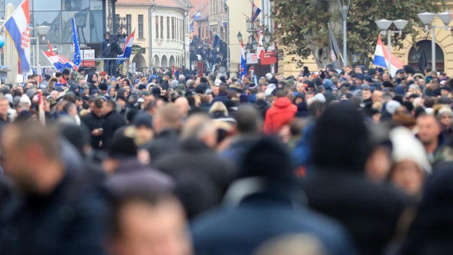 Vukovar u medijskom željeznom obruču