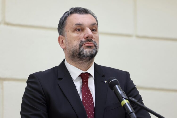 Ministar vanjskih poslova BiH upozorava na moguće sukobe: Privođenje Dodika mora biti oprezno, institucije postupno stežu obruč