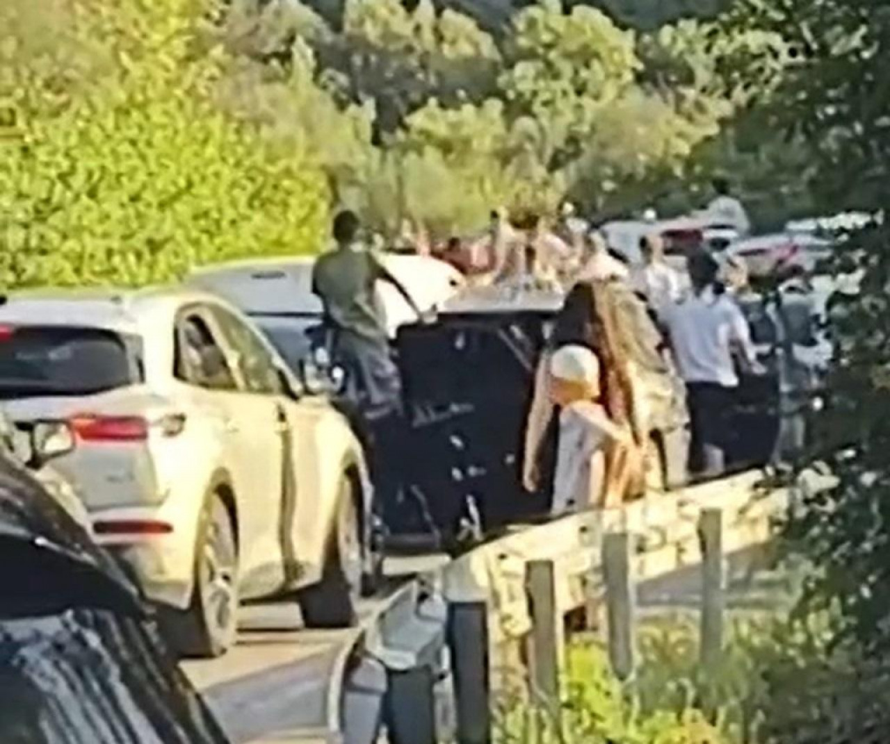 Desetak stranih državljana pretuklo dvoje Konavljana, završili u bolnici: ‘Zaobilazili su kilometarsku kolonu...‘