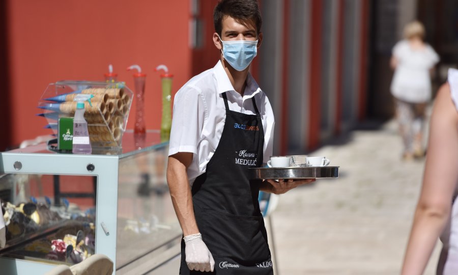 Ugostitelji na koljenima: 'Otišlo je više od 11 tisuća konobara. Postoji ogroman broj zombi tvrtki koje egzistiraju'