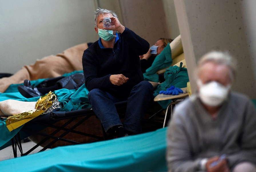 ZA SVE KOJI SU U KUĆNOJ IZOLACIJI! HZJZ objavio: Ovo mora učiniti svaka osoba koja je u samoizolaciji!