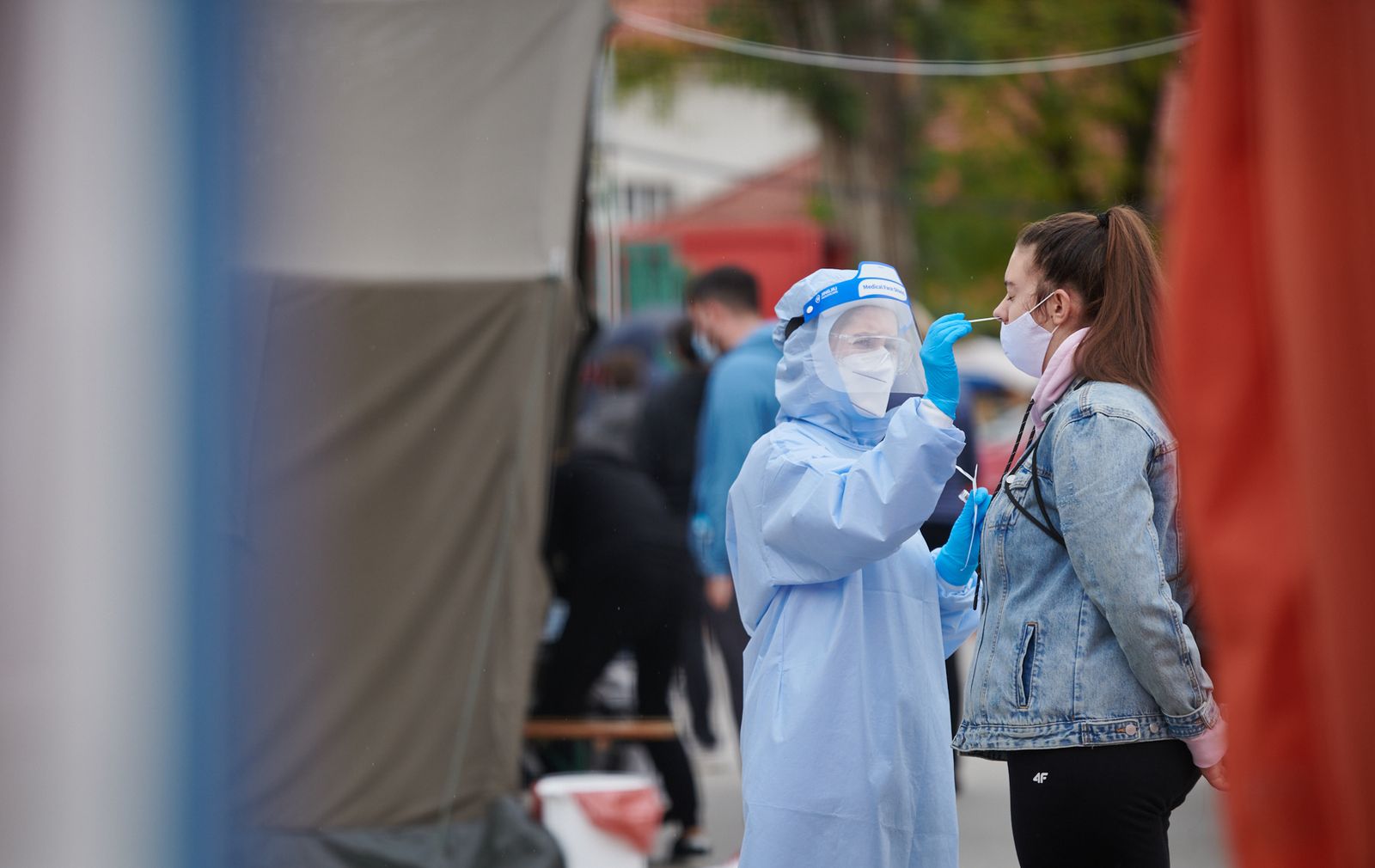 Neslužbene brojke: Danas imamo gotovo 1500 novih slučajeva, 500 više nego prošlog utorka