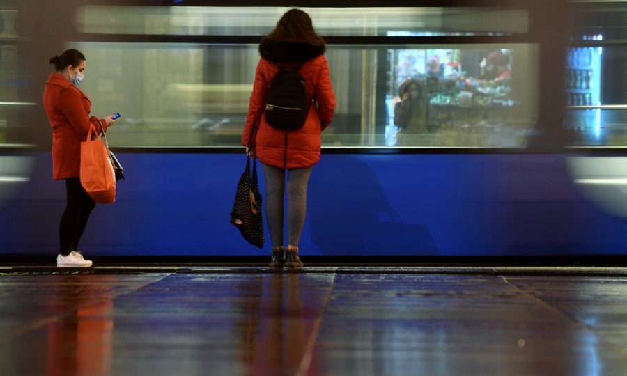 Novi neslavni rekord: U posljednja 24 sata 4620 novozaraženih u Hrvatskoj, preminule 53 osobe