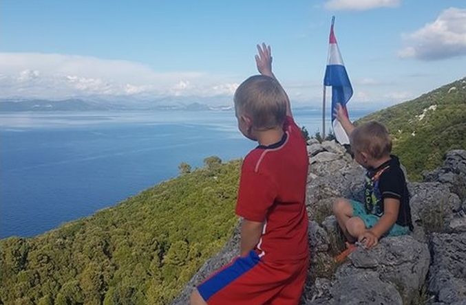 Oduševio Hrvatsku: Ivica Kostelić uz fotografiju sinova čestitao Dan pobjede