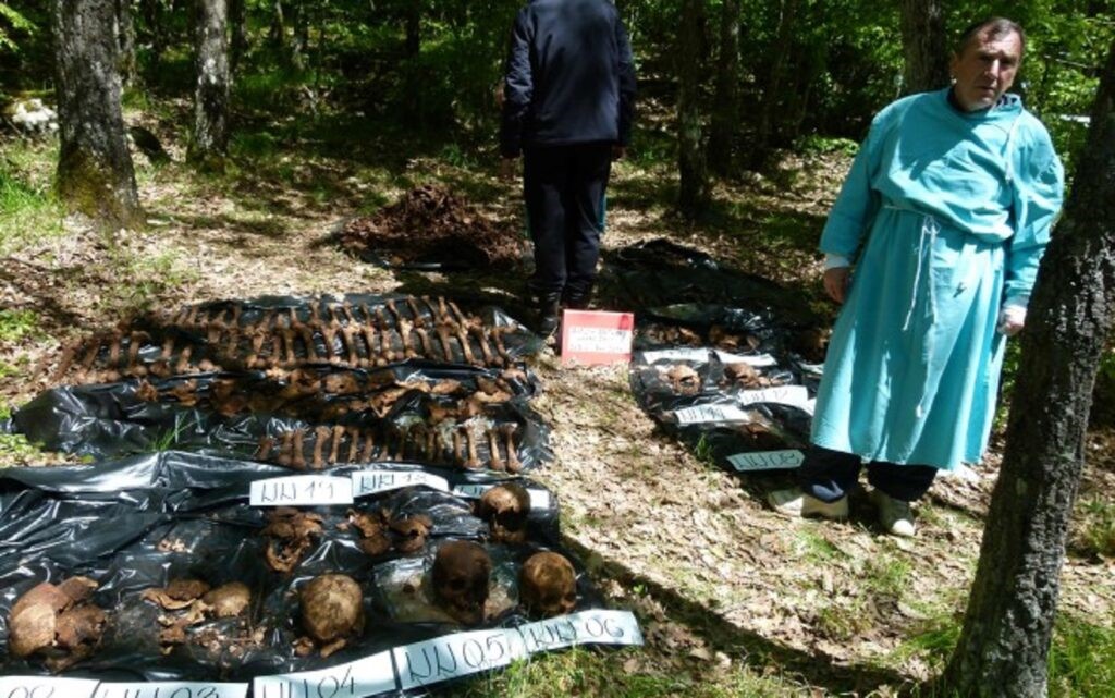 U SRBU SE JOŠ UVIJEK SLAVI GENOCID NAD HRVATSKIM CIVILIMA IZ LJETA 1941. KAO "ANTIFAŠISTIČKI USTANAK"!  II.dio