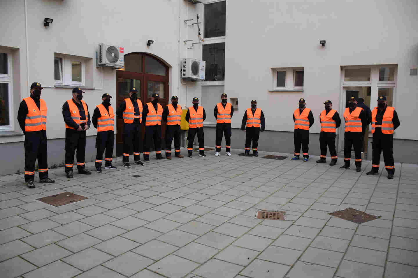 Dvadesetak umirovljenih branitelja, policajaca i zaštitara u Specijalističkoj postrojbi za nadzor mjera u Karlovačkoj