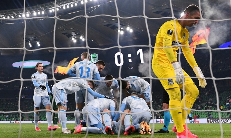 Dinamo i nikad bolji Bruno Petković nadomak 16 najboljih u Europskoj ligi; evo koje velikane im donosi ždrijeb i koliko bi još milijuna eura mogli zaraditi (VIDEO)