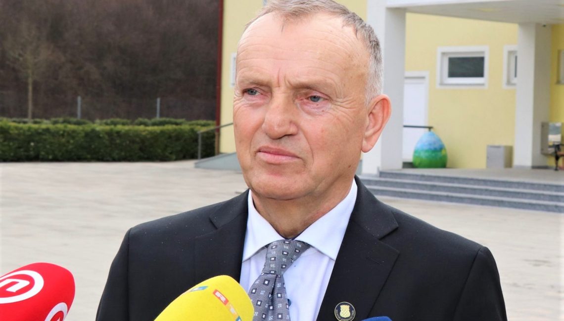 Šef Generalskog zbora Marinko Krešić pijan se zabio u stup, prekršajna sutkinja proglasila ga   krivim