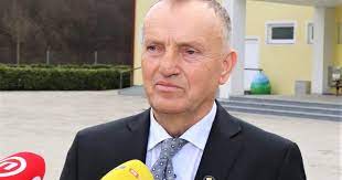 Razdor u Generalskom zboru: Ademi je otišao, tvrdi da su ga ponizili kao da je četnički general. Krešić, pak, tvrdi: ‘Problem je u osobi koja je osuđena za silovanje‘