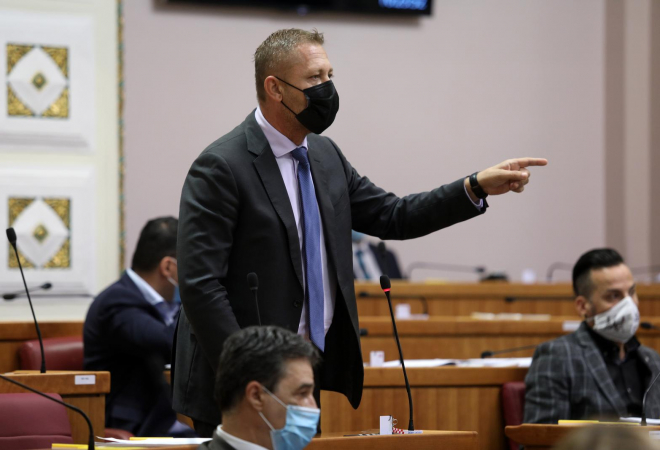 BELJAK RAZJARIO HDZ-ovce U SABORU! Vikali mu da se srami: ‘To je 1:0, a strijelac je Zoran Milanović!’