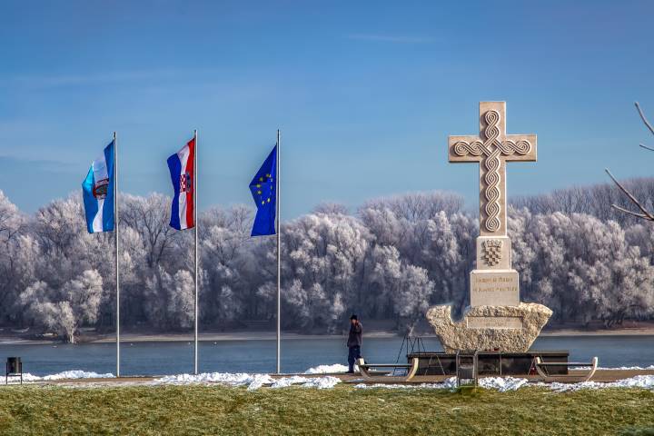 SA SAMO ČETIRI GODINE U VRTLOGU RATA U VUKOVARU! ‘Pamtim bratovo vrištanje kada su tatu odvajali na drugu stranu’