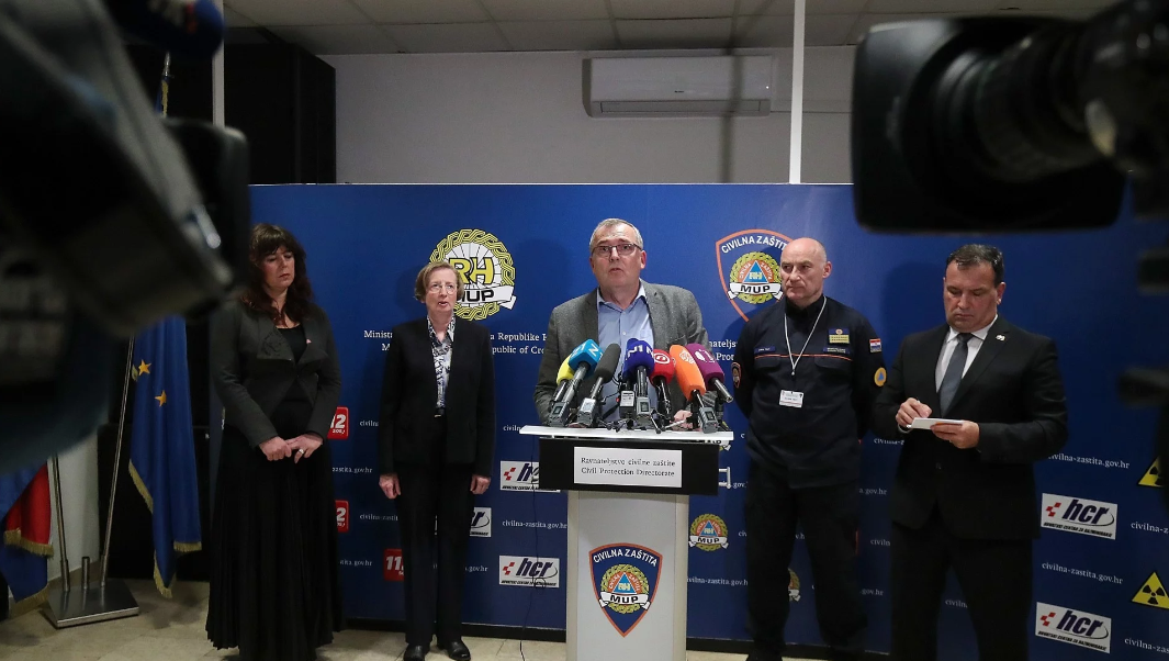 Krizni stožer u četvrtak će razmotriti sve mjere za javna okupljanja, moguće otkazivanje svih skupova na kojima bi bilo više od 100 osoba