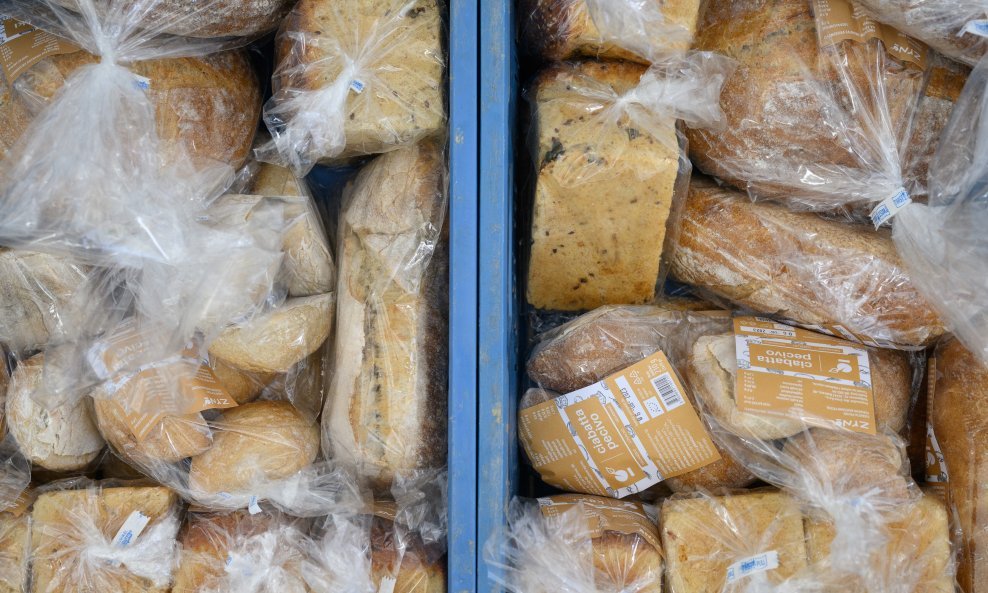 Cijena pšenice se tijekom godina jedva mijenjala, a kruh je višestruko skuplji. Kako to?