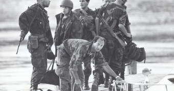 BILI CVITAK Ovo je priča o strašnoj sudbini mjesta koje je postalo simbol Domovinskog rata. O njemu je pjevao i Jura Stublić...