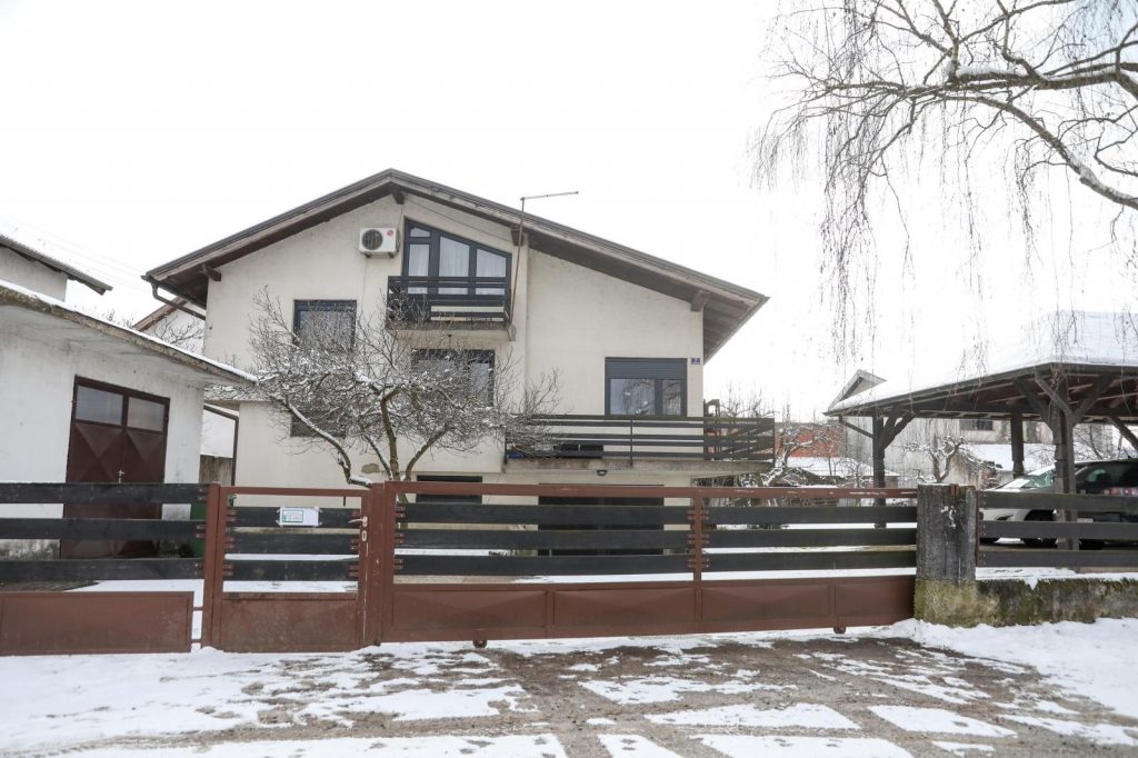 Žinić dobio na trajno korištenje kuću u Glini, najam plaća jednu kunu