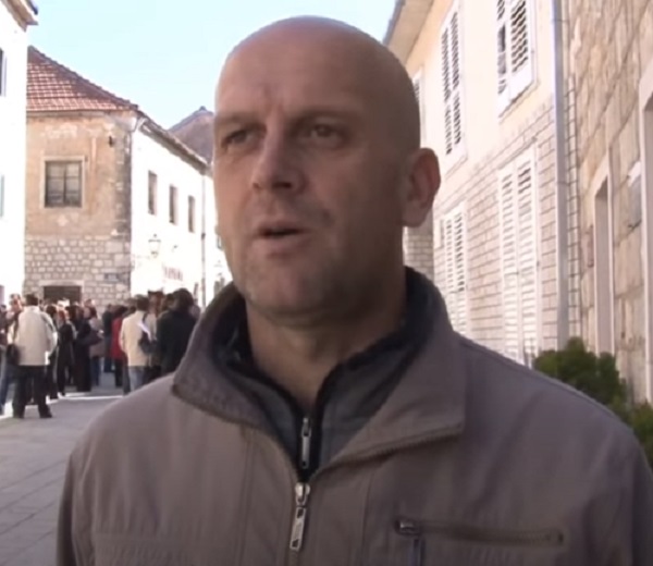 Kukavica uputio otvoreno pismo Krstičeviću: Od hrabrog i časnog generala i vojnika dopustili ste da Vas pretvore u „vojnika partije“