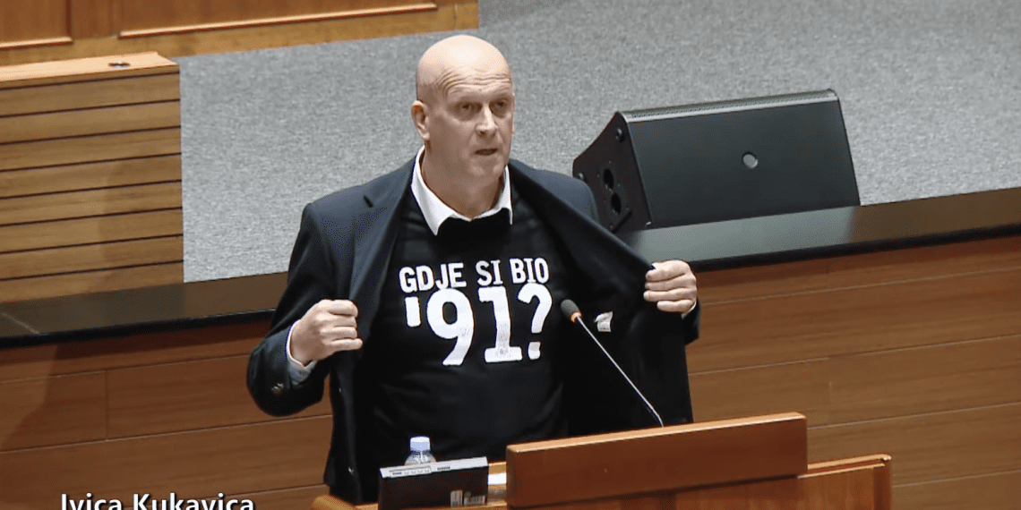 U majici “Gdje si bio ’91?” – Kukavica otvara saborske dileme