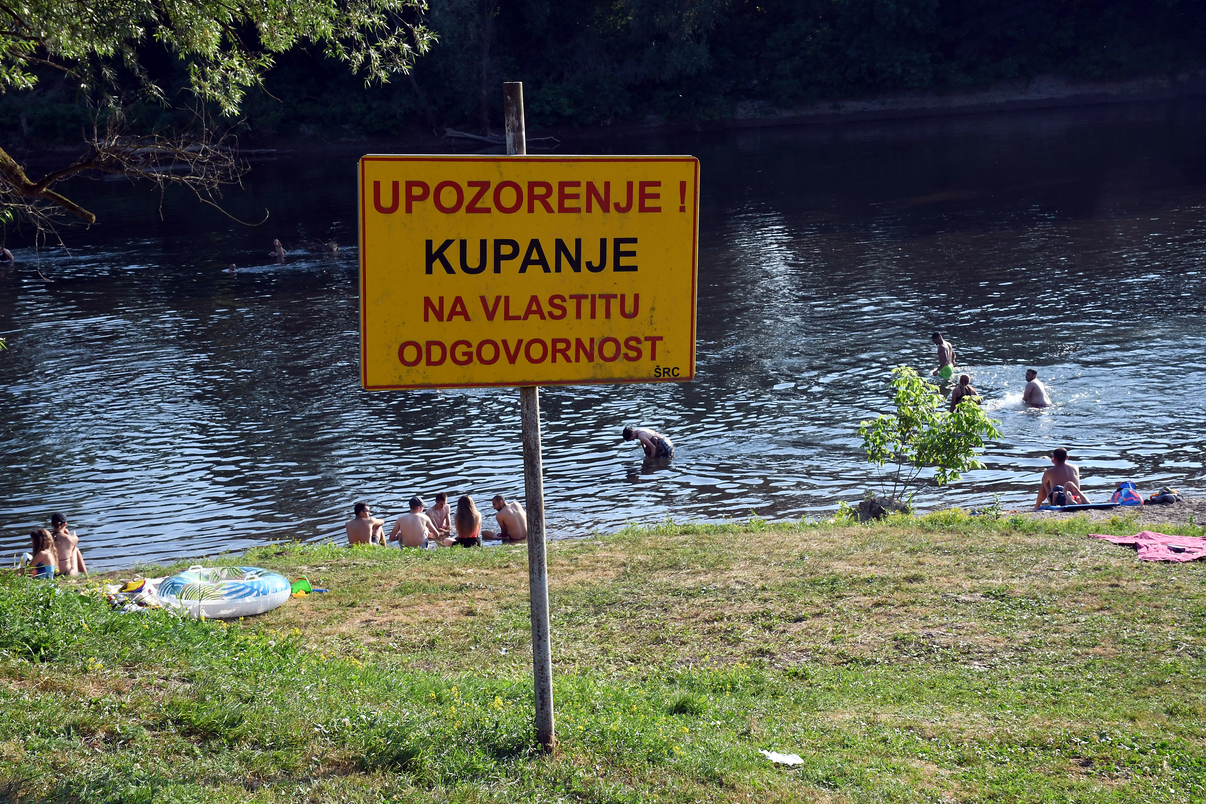 Tragedija u Sisku: Na kupalištu se utopio mladić