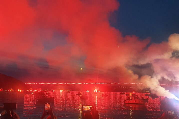 BAKLJADA NA KRČKOM MOSTU:  8. Oluja nad Kvarnerom poslala zahvalu braniteljima i poruku kako je zajedništvo jače od svake nevolje