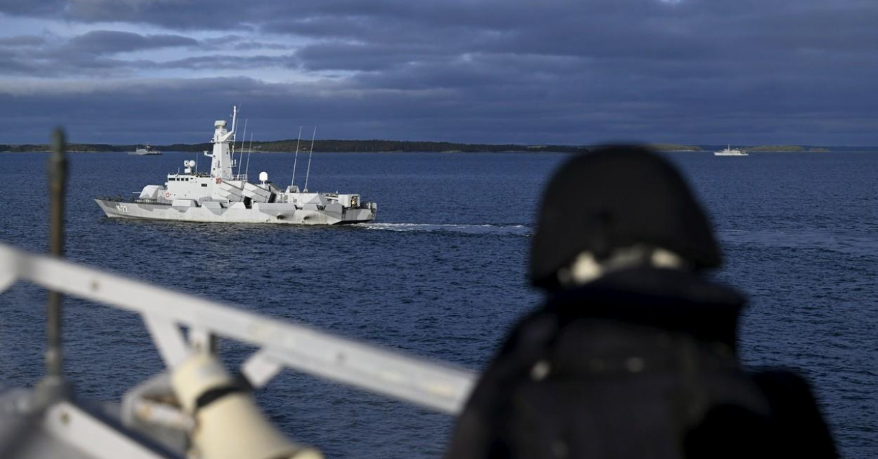 NAPETOSTI NA VRHUNCU Ruska flota krenula kroz La Manche, Britanci digli brodove i bombardere, Medvedev: ‘Taj otok vjerojatno će potonuti!‘