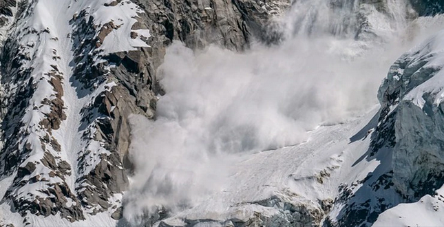 Petero mrtvih u lavinama u Austriji