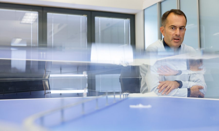 Pitali smo stručnjaka: Može li Pelješki most srušiti potres? Hoće li se zatvarati kad udari orkanska bura? Čemu će služiti 'žrtveni zid'?