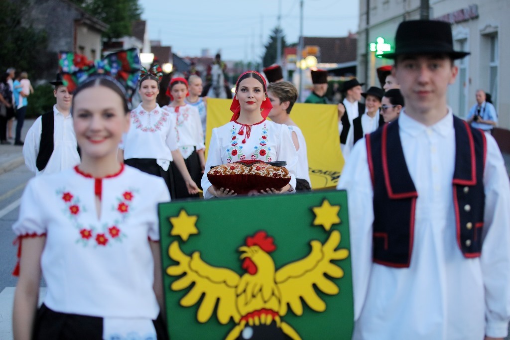 Video: svečana povorka i scenski prikaz Legende o Picokima