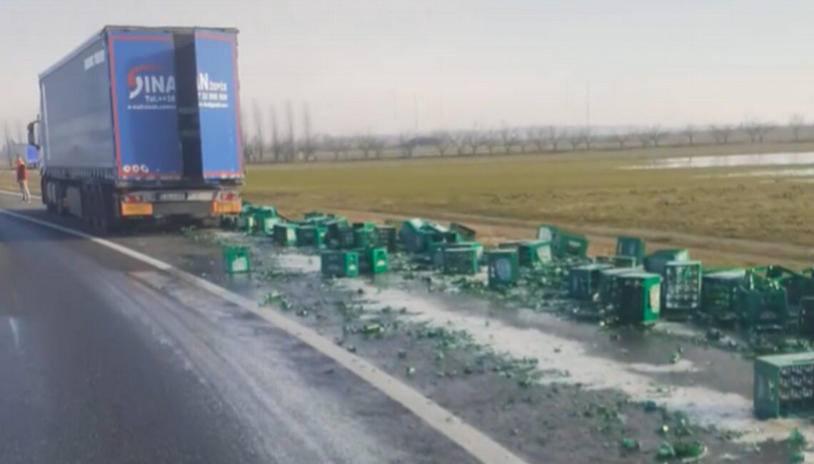 Srceparajući prizor kod Lipovca: Stotine boca pive pale s kamiona i razlile se po cesti