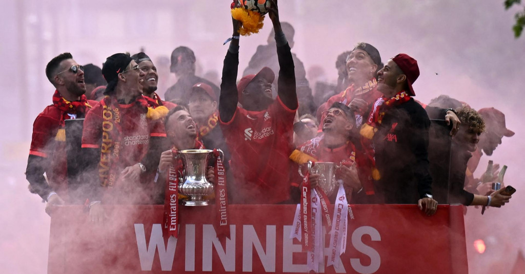 TOTALNA LUDNICA U LIVERPOOLU Navijači dočekali igrače, a scene s ulica grada ostavljaju bez daha