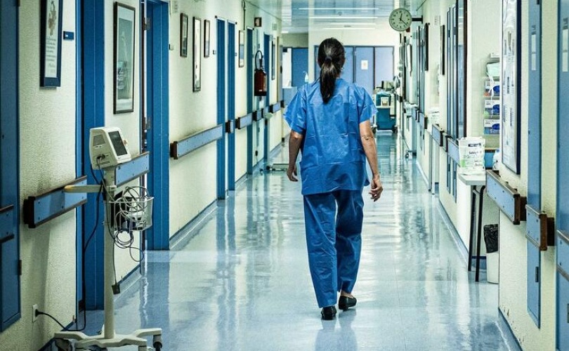 Karuc: Jedan od ozlijeđenih mladića preminuo, drugi kritično