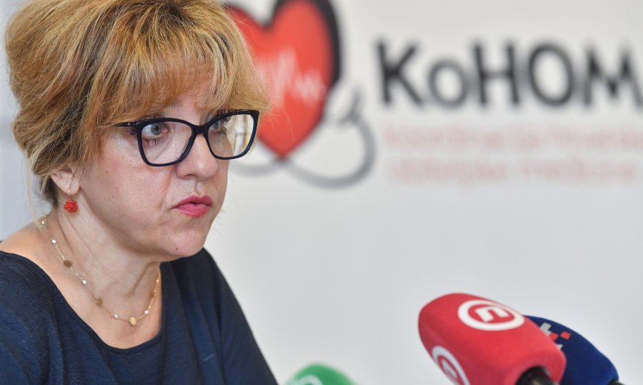 Potresno pismo liječnice obiteljske medicine: Za Boga miloga, pa gdje bismo bili? Pa na svojem radnom mjestu, dok su mnogi kod kuće, kontroliraju nas od kuće, špotaju nas