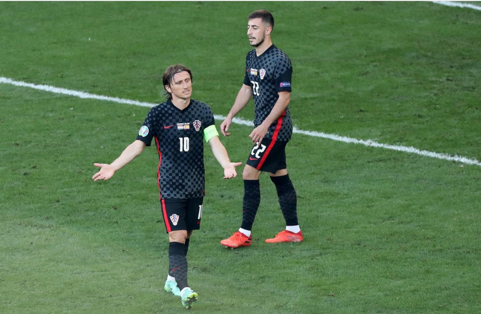 MODRIĆ TOTALNO POLUDIO NA REBIĆA! ‘Tvoji suigrači pate, a ti napraviš tako nešto!’