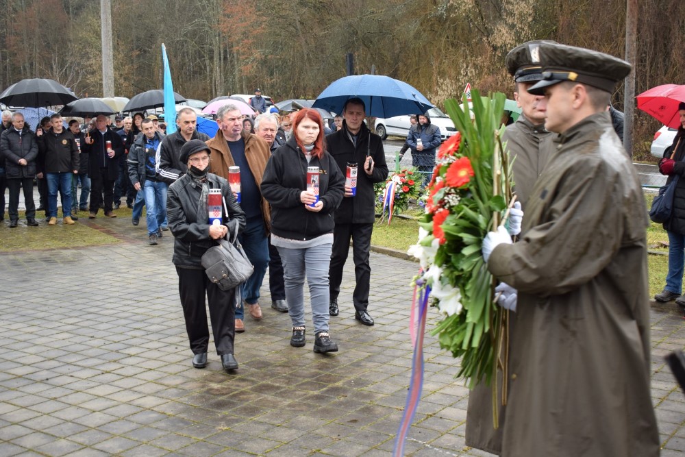 KOMEMORACIJA NA BUČJU: "Obitelji, ne gubite nadu! Obustava potrage za nestalima nije opcija“