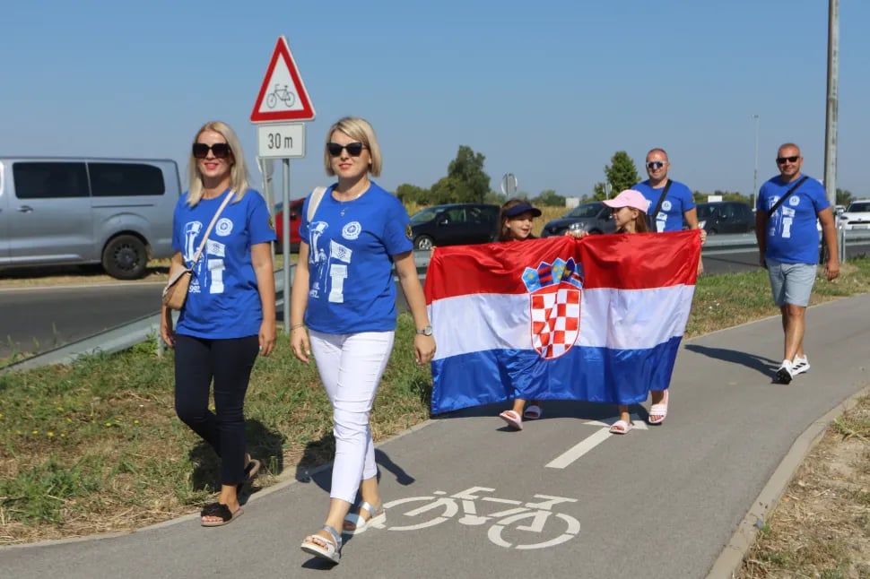 Komšić: Srbija ne želi priznati da smo bili u srpskim logorima