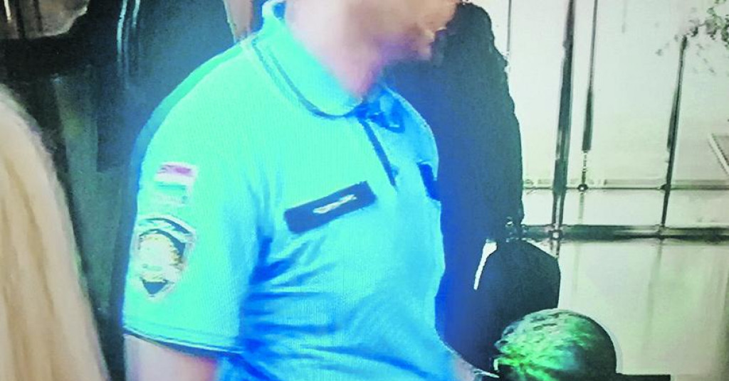 POLICAJAC NOSAĆ; Detalj koji je mnogima promaknuo, Beroš se izvlači: ‘Bile su mi pune ruke, nisam mu naredio!‘