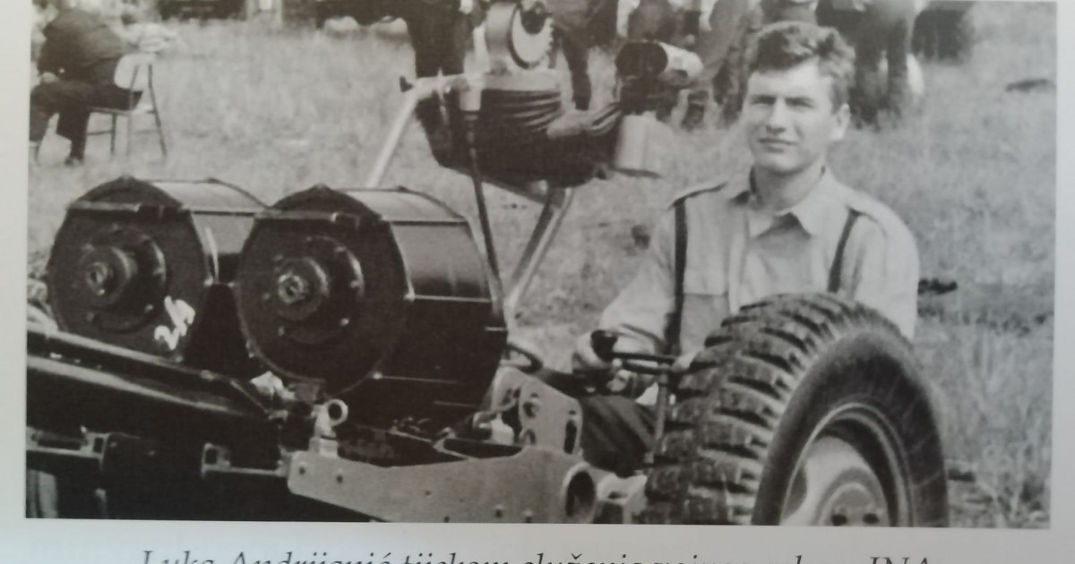 Na današnji dan 27. srpnja 1991. godine zrakoplovi JNA reketirali su vojarnu i obučni centar "Nikola Šubić Zrinski" popularno zvanu "Opatovačka pustara"