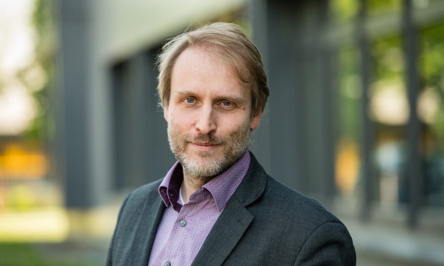 Virusni imunolog Luka Čičin-Šain: 'Blizu je dan kada će gripa opet biti opasnija od korone. Mislim da će ovaj virus ostati među ljudima i da ćemo živjeti s njim'