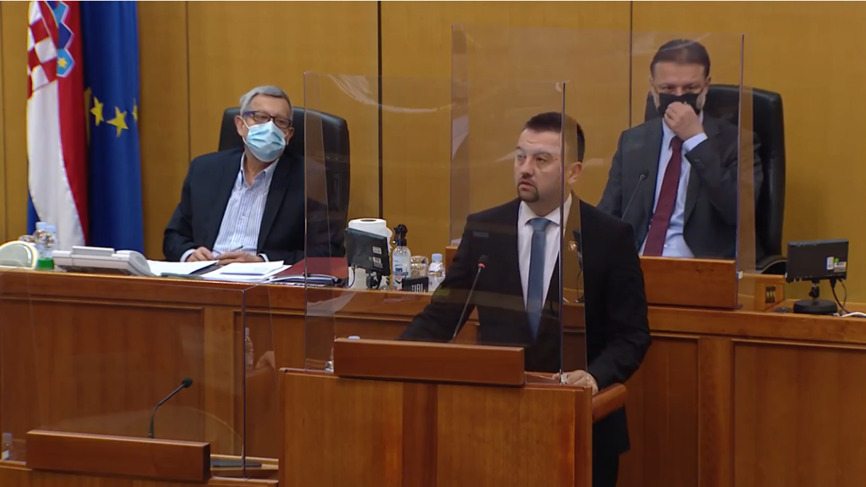 Pavliček: Što bi napravili Vučić i Pupovac kad bi Hrvatska uvela ‘kordunaški’, ‘banijski’ ili ‘vlaški’ kao službeni jezik?