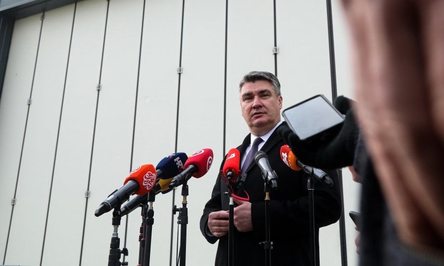 Majke Srebrenice Milanoviću: Jeste bili u Potočarima? Kakve izjave dajete, kakve igre igrate? Zaobiđite nas