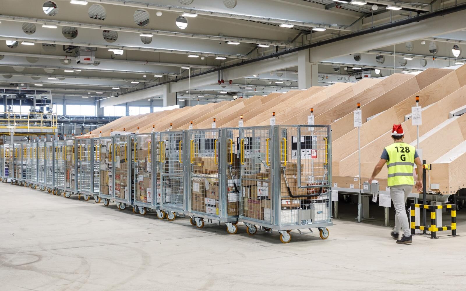 Uskoro kreće naplata PDV-a na male pakete: Ovo je sve što trebate znati ako naručujete iz inozemstva